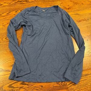 Reebok Women's Long Sleeve Shirt Size Medium Crewneck Blue